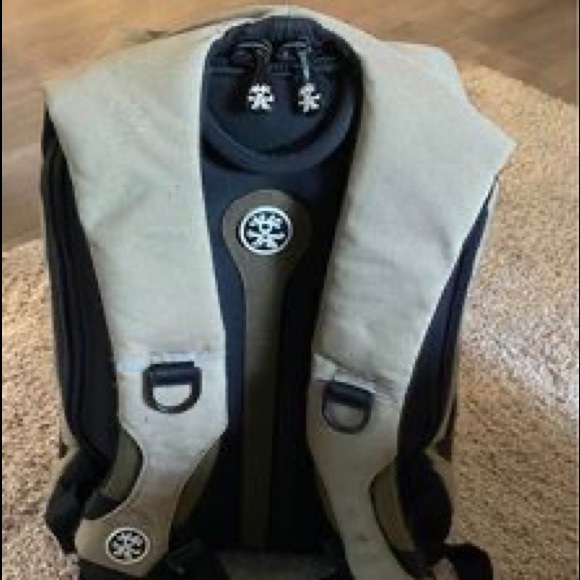 Crumpler Keystone Camera/Laptop Backpack - Picture 5 of 10